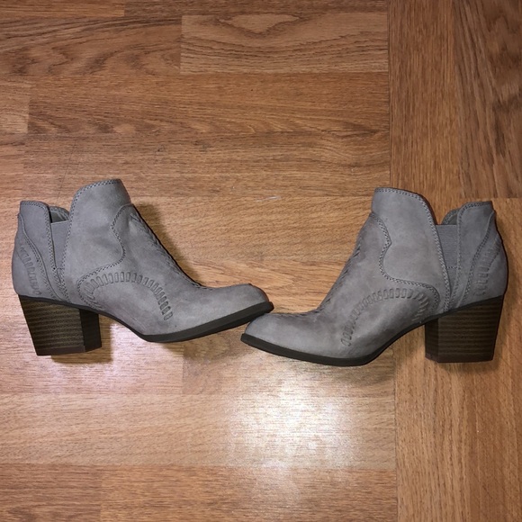 Booties - Picture 4 of 4